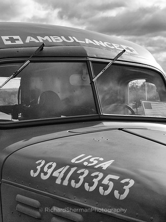 Ambulance 2 BW