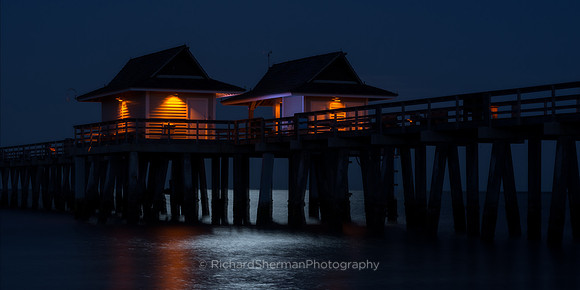 Night Twins, Panorama