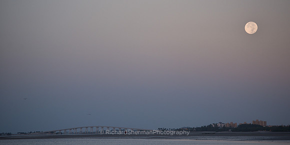 Moonset on the Flats
