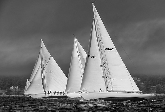 Cross the Line BW