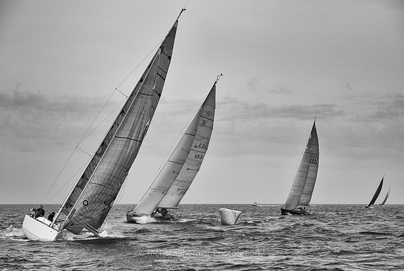 Taking the Lead_BW