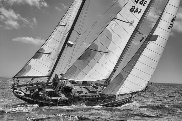 Close Hauled, BW