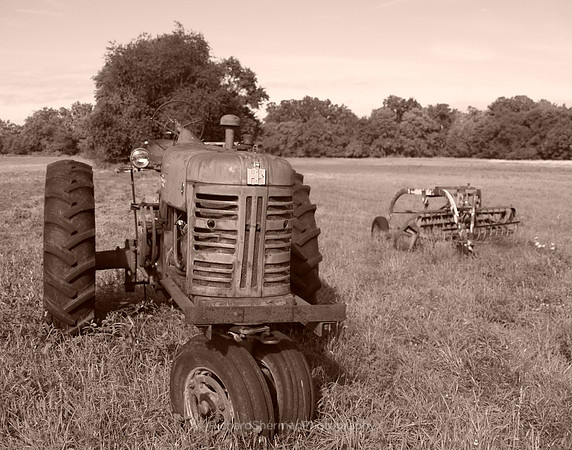 Grampa's Tractor BW
